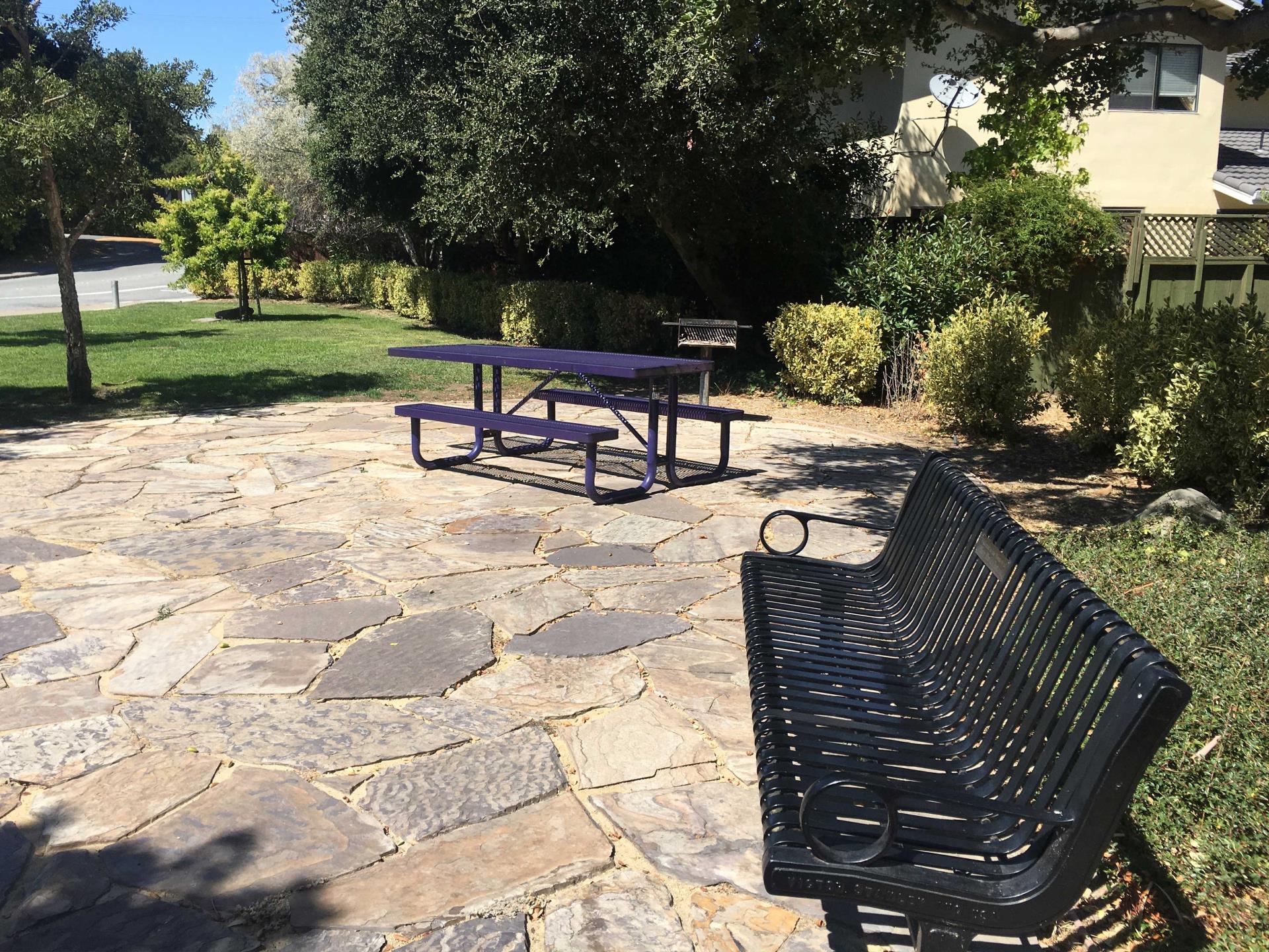 Mosta Grove Park Benches